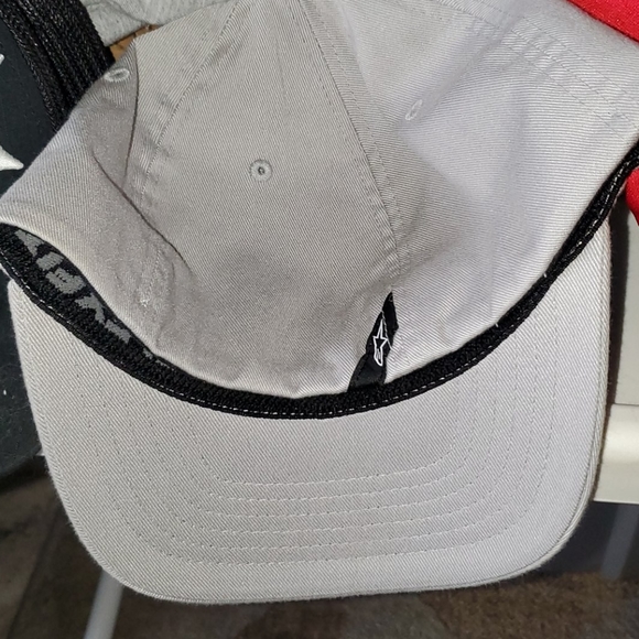 MEN'S HAT - Picture 2 of 2